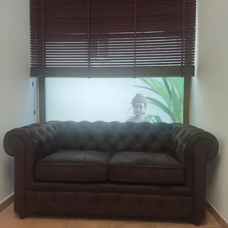 Estudio Bajo La Escalera ريدونديلا