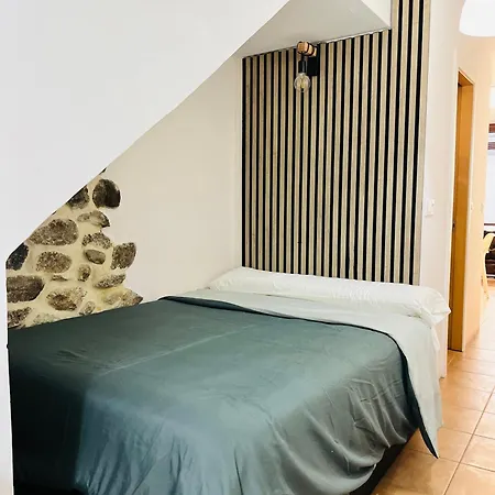 Estudio Bajo La Escalera *